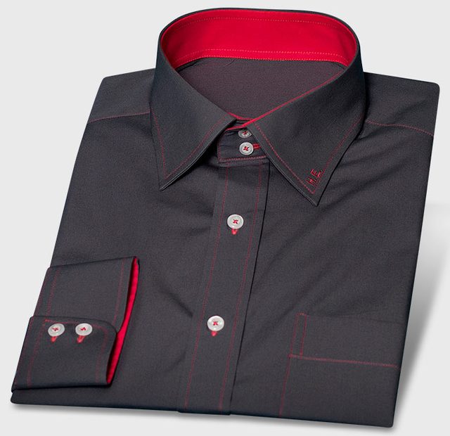 Dunkelgraues Designhemd mit Kontrastfarben – Vorlagenbild