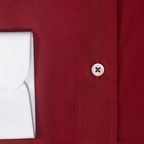 Klassisches Hemd in elegantem Rot – Vorschau 4