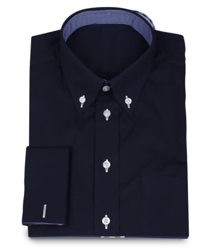 Sportive Button-Down Shirt with Darkblue and White Button Yarn