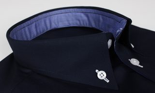 Pique Dunkelblau als Kontrast