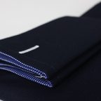 Sportliches Buttondownhemd in Dunkelblau mit weißem Knopfgarn – Vorschau 7