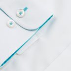 Weißes Hemd mit türkis als Kontrastfarbe – Vorschau 3