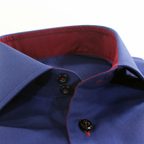Ausgefallenes Freizeithemd in dunkelblau mit roten Akzenten – Vorschau 4