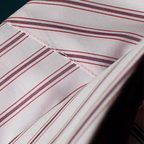 Streifenhemd mit dunkelbraunen Extras – Vorschau 4