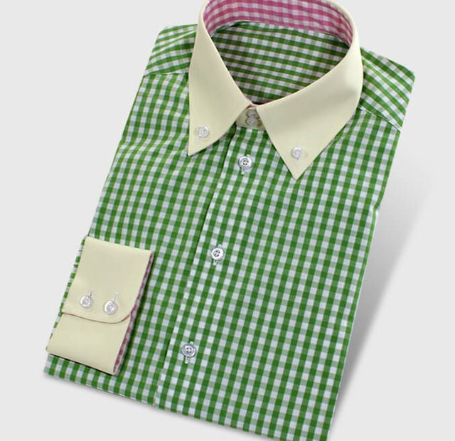 Grün-kariertes Hemd in buntem Design – Vorlagenbild