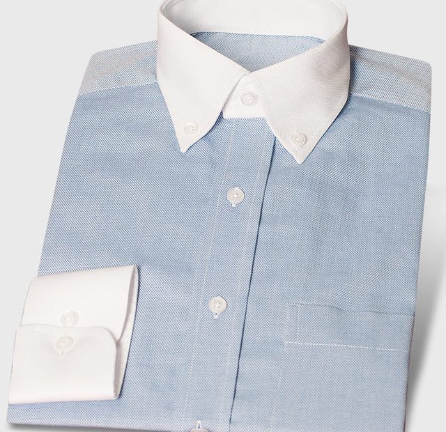 Bequemes Businesshemd Mittelblau – Vorlagenbild