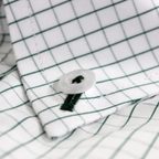 Kariertes Button-Down Hemd weiß mit grünen Karos – Vorschau 2