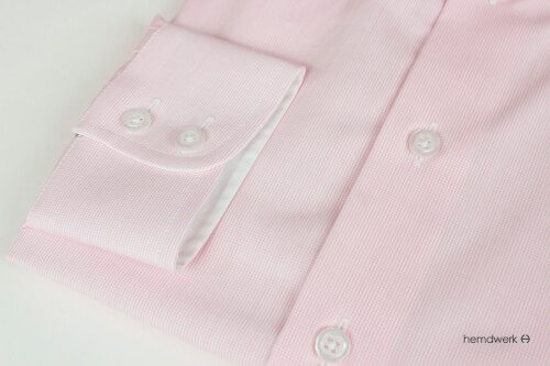Rosa Hemd mit Doppelknopfmanschette