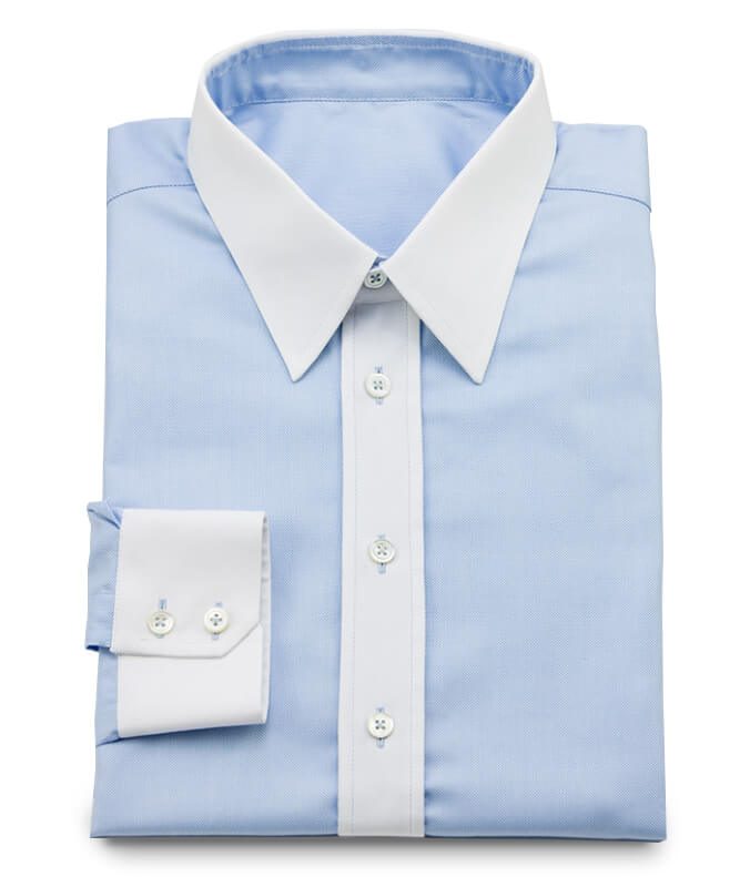 Hellblaues Oxfordhemd mit Winchesterkragen und Perlmuttknöpfen