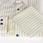 Farbenfrohes Hemd mit dunkelblauen Knöpfen – Vorschau 2