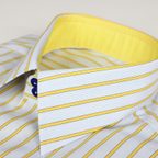 Farbenfrohes Hemd mit dunkelblauen Knöpfen – Vorschau 7