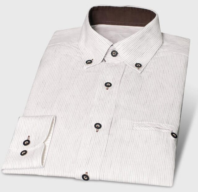 Leinenhemd als echte Alternative zum weißen Baumwollhemd – Vorlagenbild