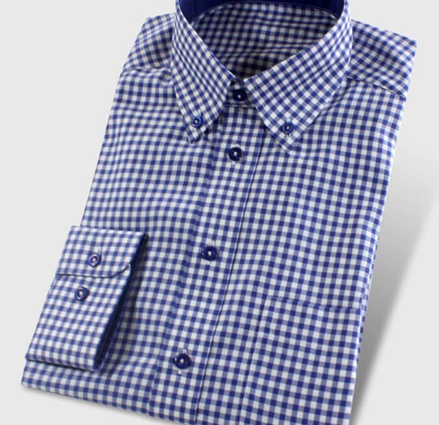 Vichykarohemd dunkelblau kariert – Vorlagenbild