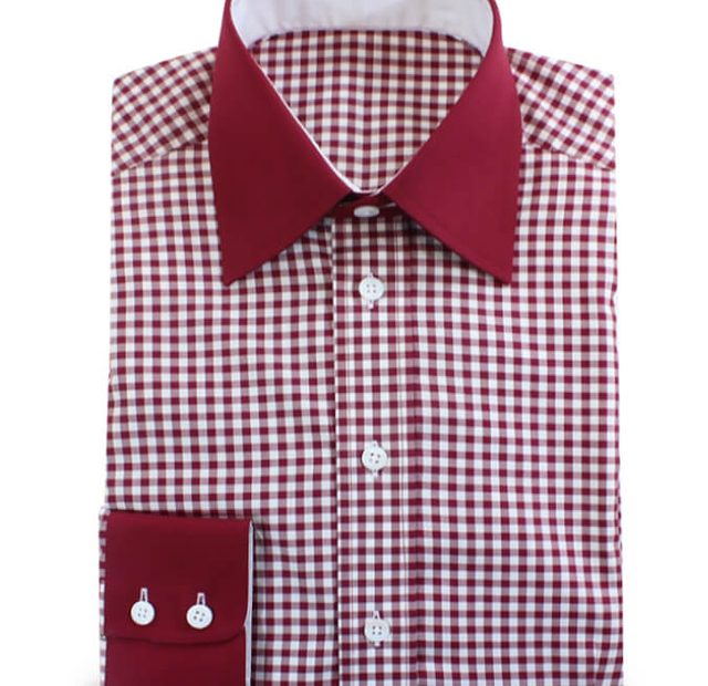 rot weiß kariertes Hemd mit dunkelroten Kontrastfarben – Vorlagenbild